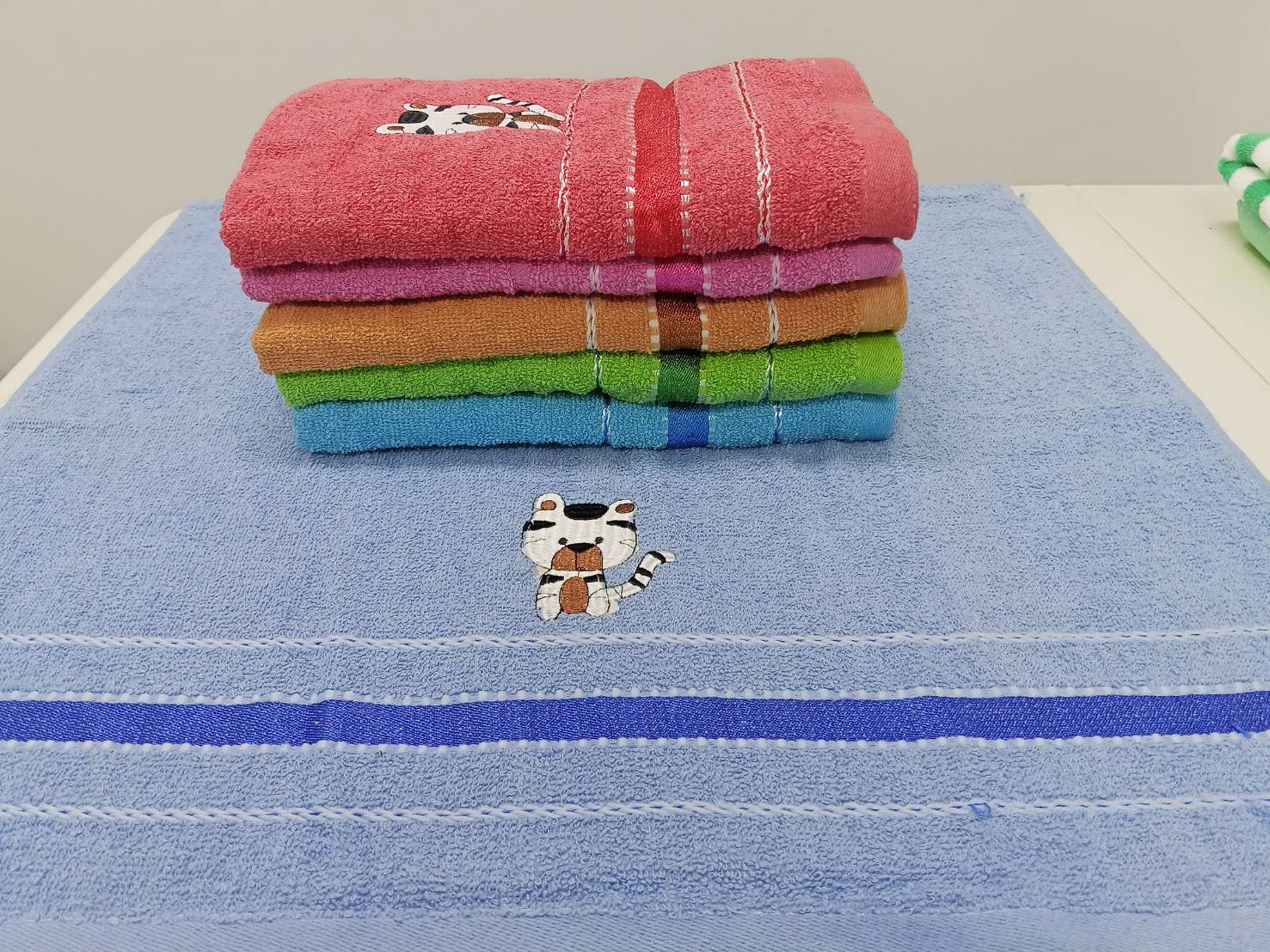 ผ้าขนหนู ลายแมว 1 แถบ